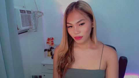 Snapshot of shealana69 chatting on December 28, 4:19 am MY IG Shealana69 online show from December 28, 4:19 am