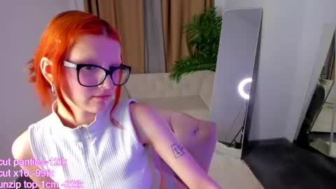 Snapshot of sheena_coy chatting on July 13, 7:33 am Sheena online show from July 13, 7:33 am