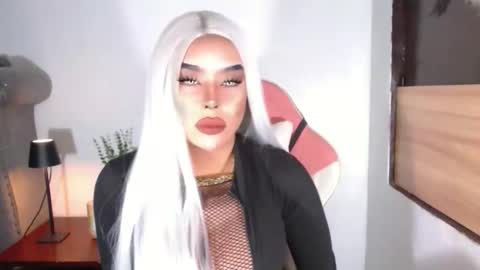 sheenafrost online show from March 21, 5:38 pm