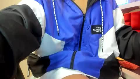Snapshot of sheilly_brown chatting on September 14, 4:39 pm sheilly_brown online show from September 14, 4:39 pm