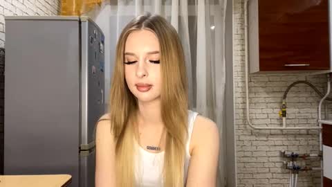 Jenny online show from October 20, 8:20 pm