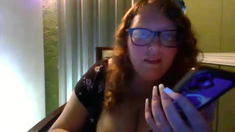 Snapshot of shelbyannn chatting on December 17, 4:23 am Red online show from December 17, 4:23 am