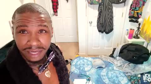 Snapshot of shelbycrazy chatting on February 21, 10:59 pm King-shelb online show from February 21, 10:59 pm