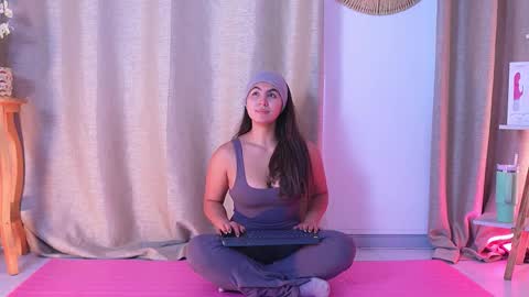  Transmission schedule Monday - Friday 715 am to 200 pm time Colombia  online show from November 10, 2:38 pm