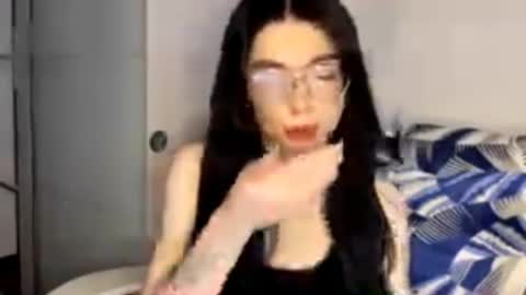 Alice online show from April 10, 3:17 pm