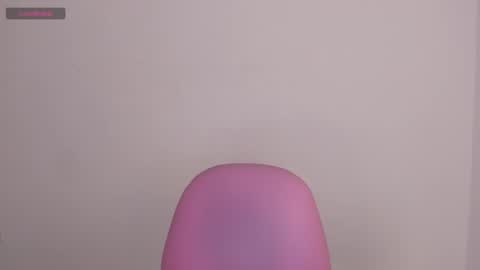 Snapshot of shelly_rohades chatting on June 12, 4:44 am online show from June 12, 4:44 am