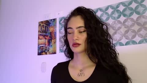 Snapshot of shelsy_d chatting on April 8, 9:15 pm S H E L S Y online show from April 8, 9:15 pm
