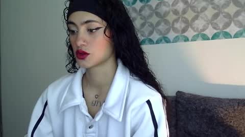 Snapshot of shelsy_d chatting on April 15, 9:15 pm S H E L S Y online show from April 15, 9:15 pm