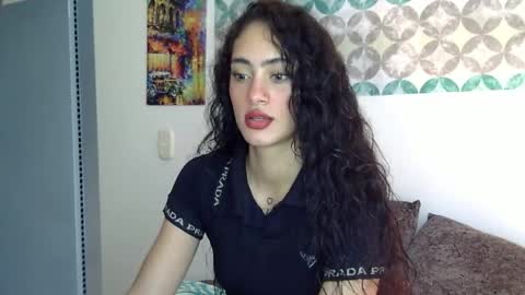 Snapshot of shelsy_d chatting on April 16, 9:04 pm S H E L S Y online show from April 16, 9:04 pm