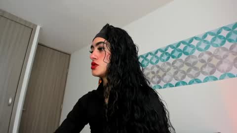 Snapshot of shelsy_d chatting on April 28, 9:09 pm S H E L S Y online show from April 28, 9:09 pm
