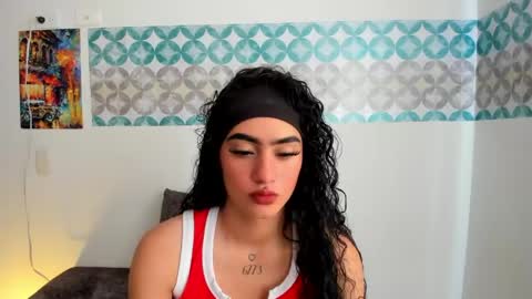 Snapshot of shelsy_d chatting on May 6, 9:31 pm S H E L S Y online show from May 6, 9:31 pm