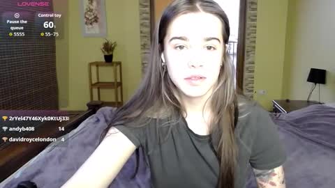Snapshot of shelyymoon chatting on October 9, 3:21 pm ShelyMoon online show from October 9, 3:21 pm
