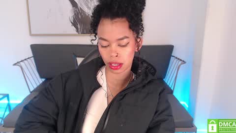 Snapshot of shenna_brunette_ chatting on January 27, 1:09 pm Shenna online show from January 27, 1:09 pm