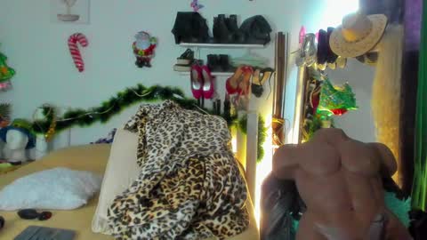 Snapshot of sherahade chatting on December 8, 1:47 pm shera hade online show from December 8, 1:47 pm