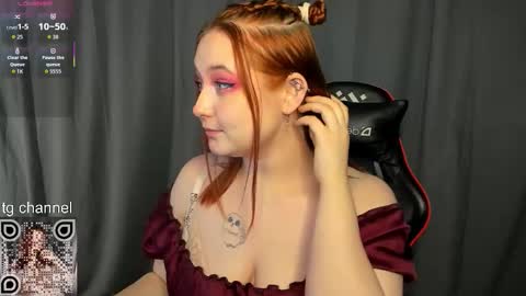 Anna online show from December 16, 3:17 pm