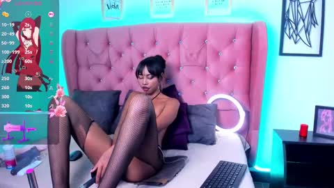 Snapshot of sherlynchantel chatting on December 10, 9:22 pm Sherlynchantels Cam online show from December 10, 9:22 pm
