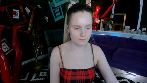 Snapshot of sherributlers chatting on May 11, 2:45 pm Sweet Sherri online show from May 11, 2:45 pm