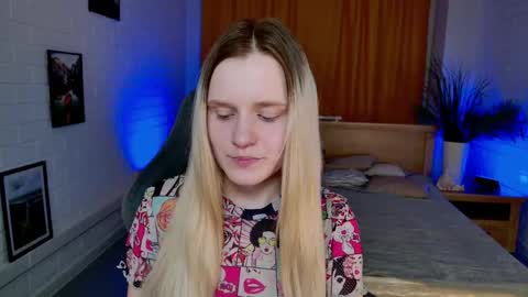 Snapshot of sherributlers chatting on May 14, 6:31 am Sweet Sherri online show from May 14, 6:31 am