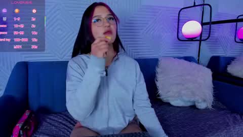 mia online show from February 11, 11:21 am