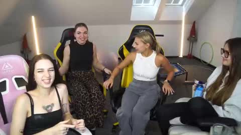 Snapshot of sheryl_elegance chatting on September 24, 10:18 am Sheryl online show from September 24, 10:18 am