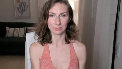 shesleepsnaked online show from February 16, 8:00 pm