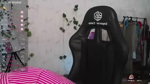 Vanessa online show from October 7, 2:58 pm