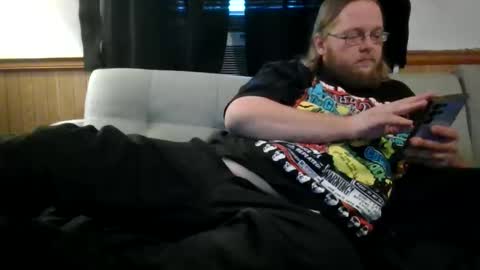 shifty885 online show from October 31, 8:43 pm