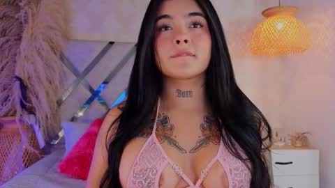 shimmer_lure online show from November 15, 8:38 pm