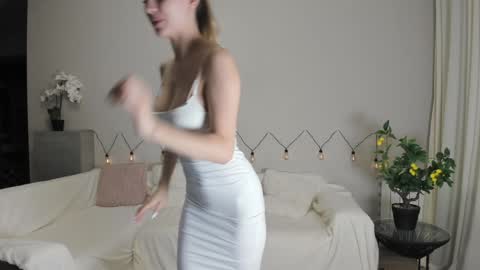 Chanel online show from December 10, 6:28 pm