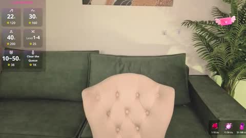 Snapshot of shine_vivi chatting on February 19, 11:17 am Vivi online show from February 19, 11:17 am