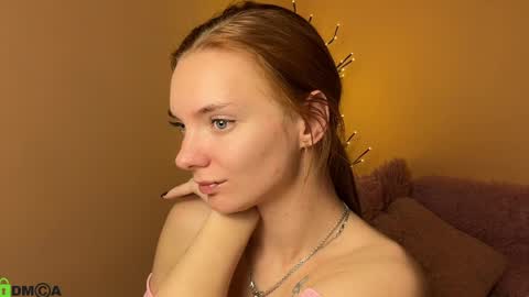 Alexis online show from March 25, 7:20 pm