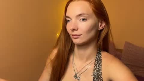 Snapshot of shinelikea_diamond chatting on July 28, 6:20 pm Alexis online show from July 28, 6:20 pm