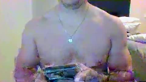 shines08092 online show from December 18, 11:13 am