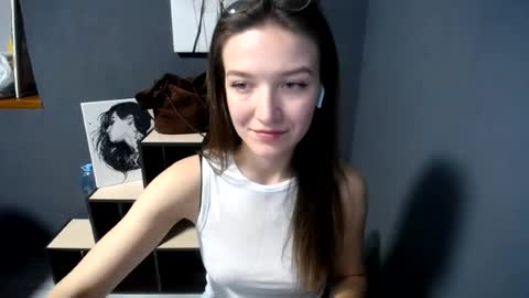 Snapshot of shining_pearl chatting on June 11, 6:55 am Jesica online show from June 11, 6:55 am