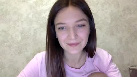 Snapshot of shining_pearl chatting on June 14, 6:54 pm Jesica online show from June 14, 6:54 pm