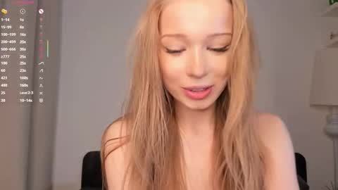 Stella  online show from October 13, 7:30 am