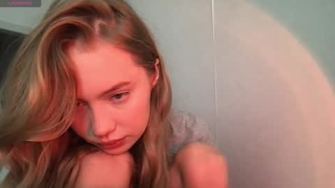 shiny_bunny1 online show from February 22, 4:35 am