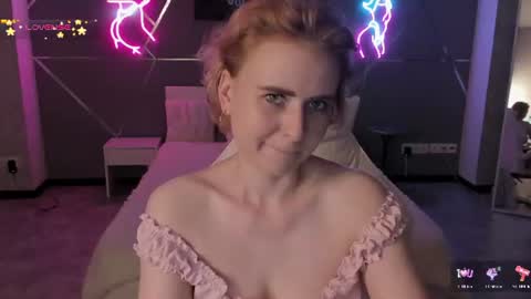 Snapshot of shiny_lisss chatting on July 8, 7:57 am Lisa online show from July 8, 7:57 am