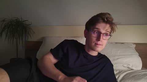 Matthew online show from November 30, 8:02 pm