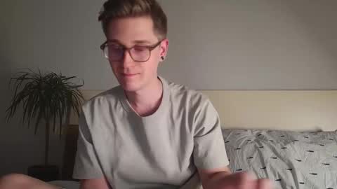 Matthew online show from December 19, 8:16 pm