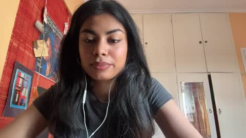 Snapshot of shirleendurrah chatting on April 4, 2:14 pm Karin online show from April 4, 2:14 pm