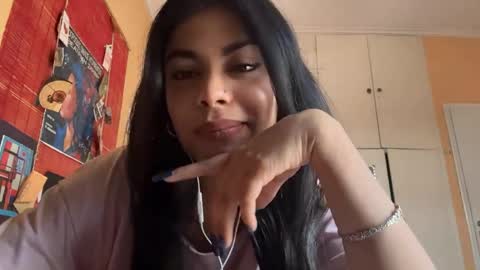 Snapshot of shirleendurrah chatting on April 5, 10:56 am Karin online show from April 5, 10:56 am