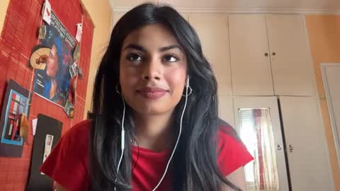 Snapshot of shirleendurrah chatting on April 6, 10:38 am Karin online show from April 6, 10:38 am