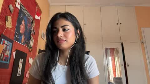 Snapshot of shirleendurrah chatting on April 14, 9:26 am Karin online show from April 14, 9:26 am