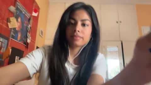 Snapshot of shirleendurrah chatting on April 20, 8:50 am Karin online show from April 20, 8:50 am