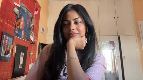 Snapshot of shirleendurrah chatting on April 22, 10:17 am Karin online show from April 22, 10:17 am