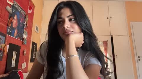 Snapshot of shirleendurrah chatting on April 23, 8:13 am Karin online show from April 23, 8:13 am