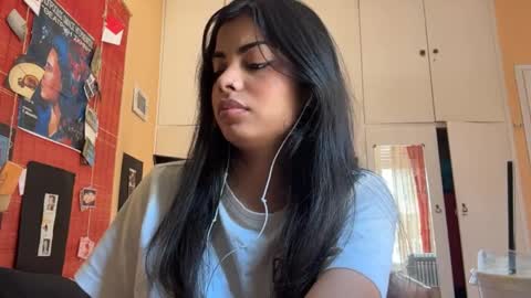 Snapshot of shirleendurrah chatting on April 30, 8:20 am Karin online show from April 30, 8:20 am