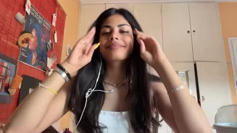 Snapshot of shirleendurrah chatting on May 10, 9:36 am Karin online show from May 10, 9:36 am