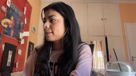Snapshot of shirleendurrah chatting on May 12, 8:44 am Karin online show from May 12, 8:44 am